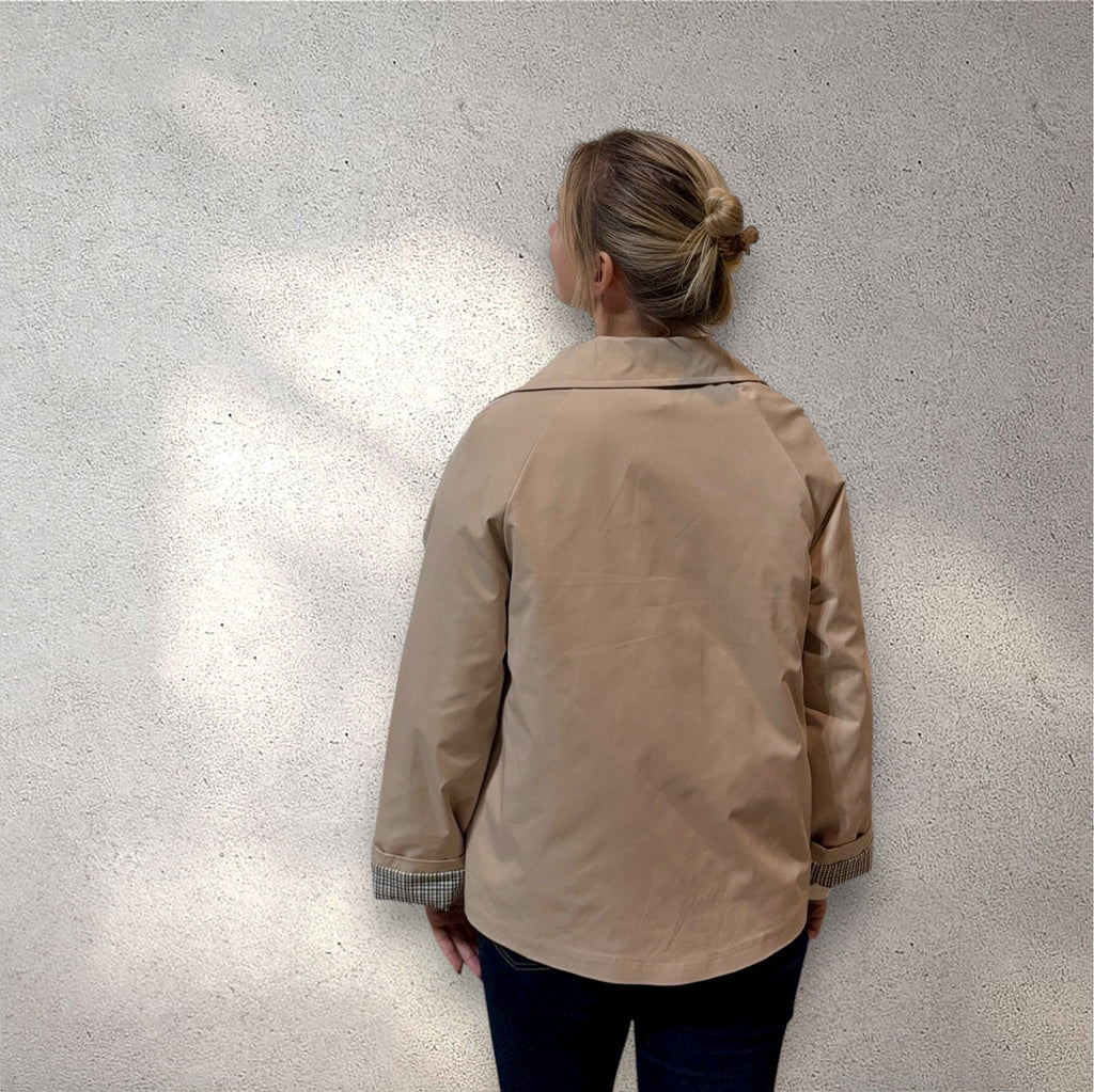 Trench court beige