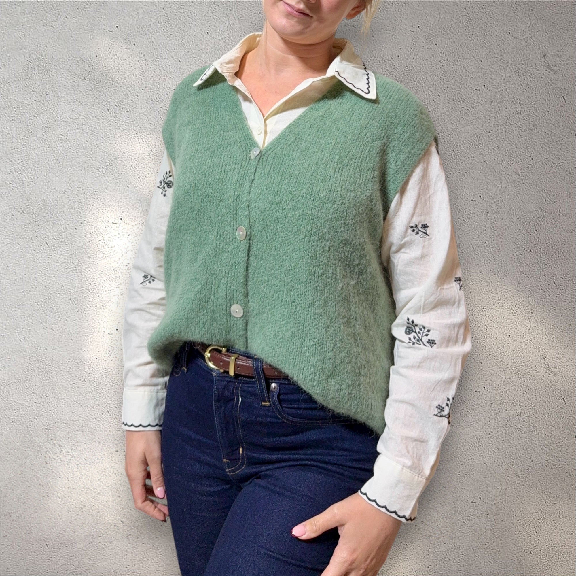 Gilet sans manche en maille vert sauge