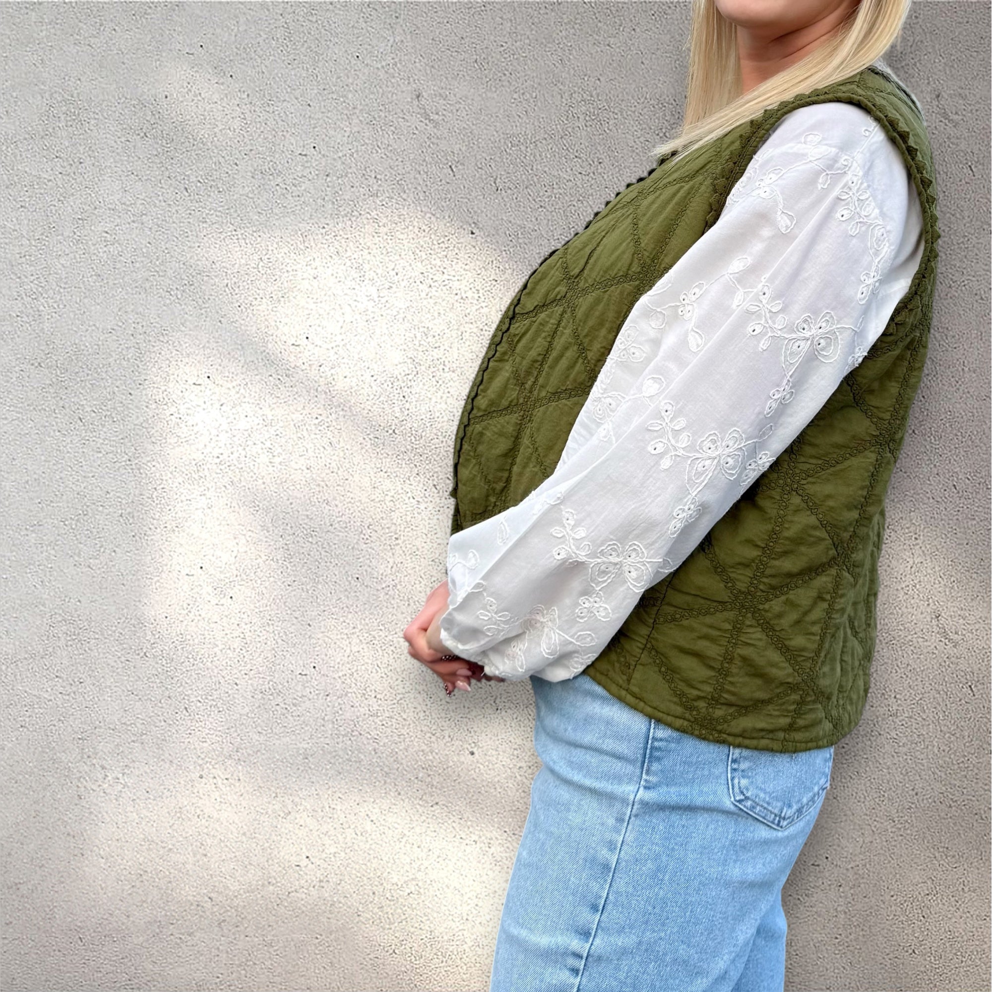 Blouse bohème blanche à broderies