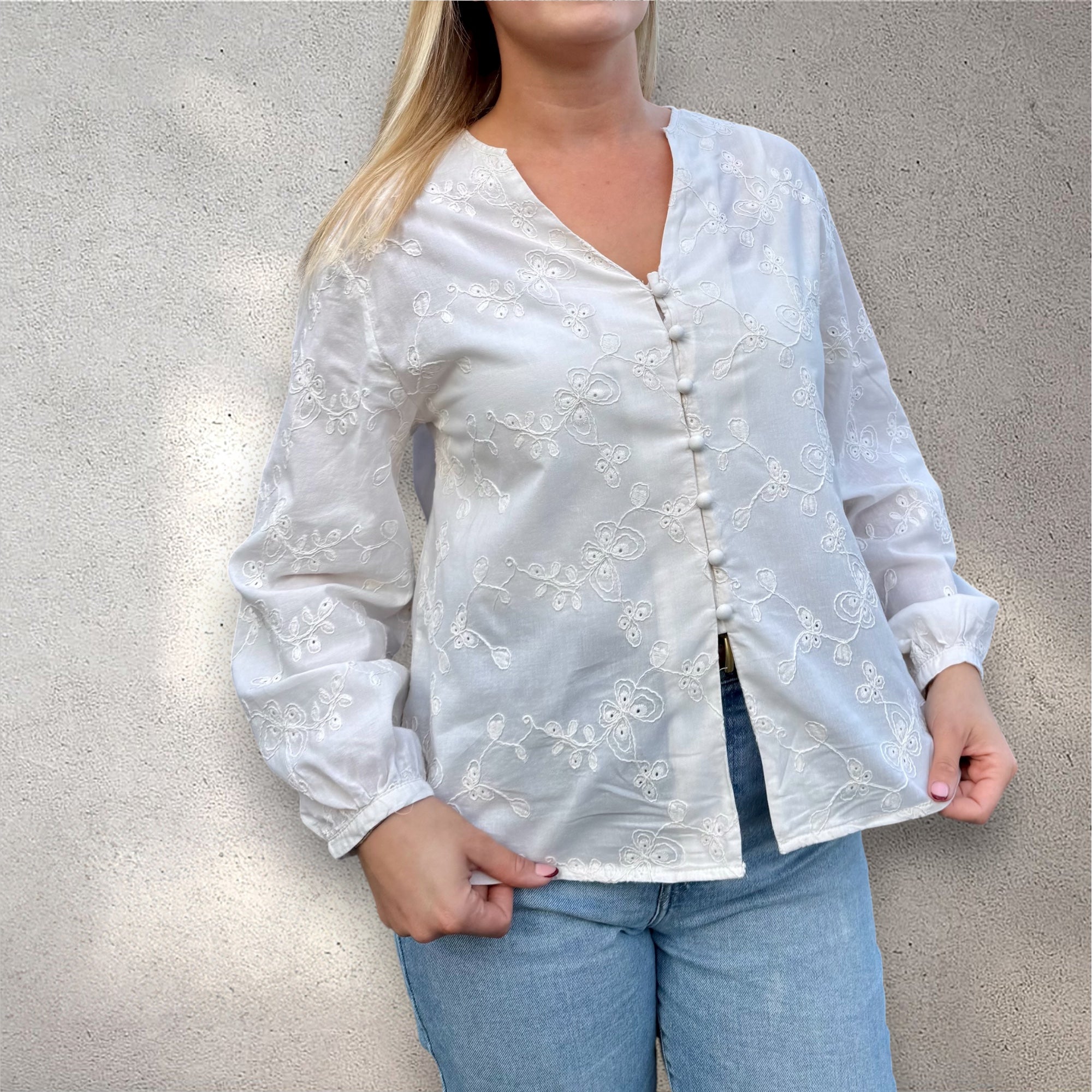 Blouse bohème beige à broderies