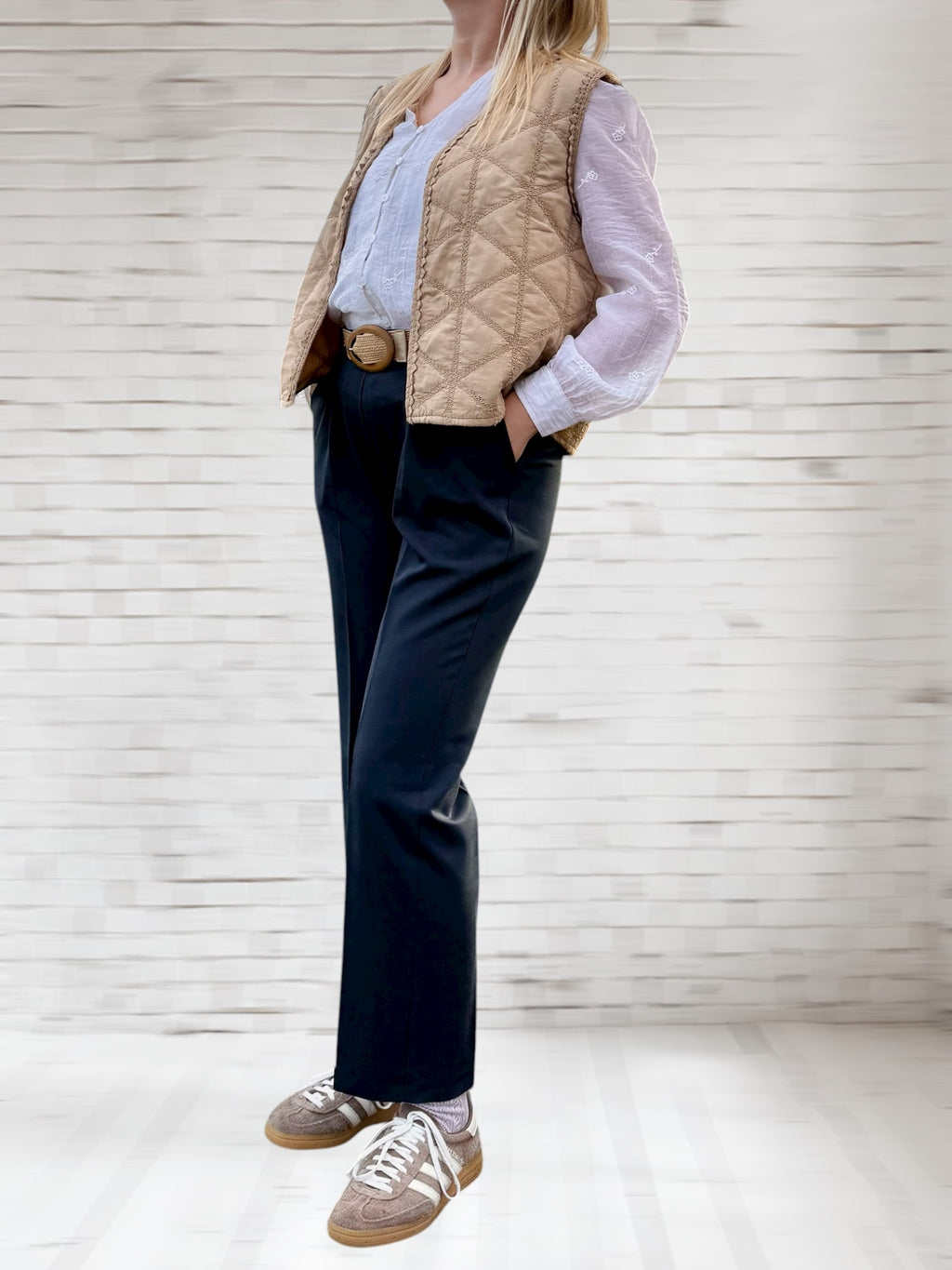 Pantalon marine droit élégant